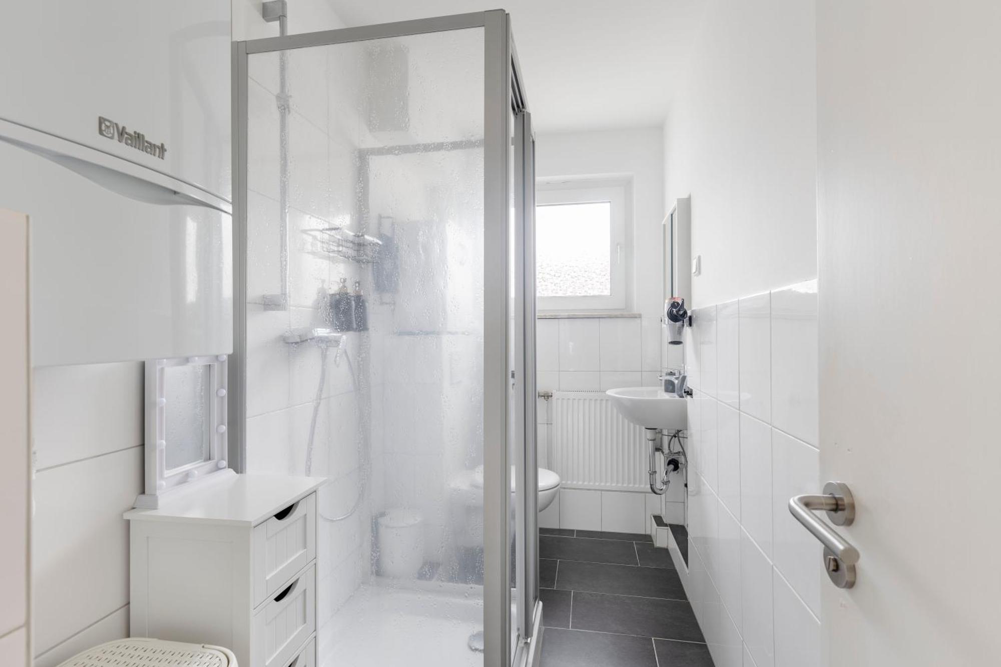 44 Apartments - Modern, Gemuetlich, Wlan, Balkon, Stellplatz Wuppertal Dış mekan fotoğraf