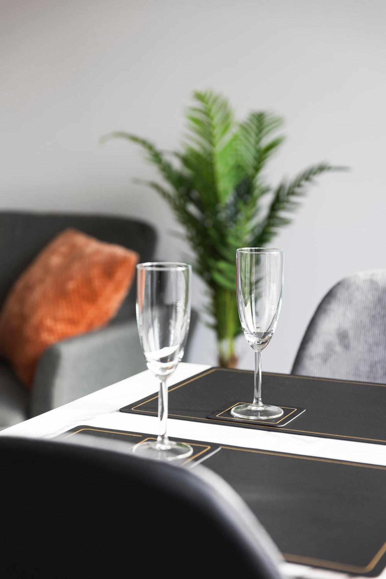44 Apartments - Modern, Gemuetlich, Wlan, Balkon, Stellplatz Wuppertal Dış mekan fotoğraf